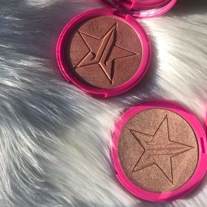 Jeffree Star-Peach Goddess/Siberian Gold skinfrost